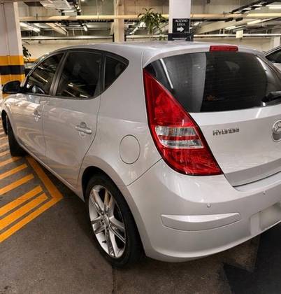 HYUNDAI I30 2.0 MPI 16V GASOLINA 4P MANUAL